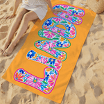 Toalla de playa personalizada con letras florales de gran tamaño y secado rápido con nombre Actividades al aire libre Fiesta en la playa Regalo de cumpleaños para mujeres Familia