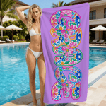Toalla de playa personalizada con letras florales de gran tamaño y secado rápido con nombre Actividades al aire libre Fiesta en la playa Regalo de cumpleaños para mujeres Familia