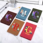 Personalisierte Cartoon Charakter Golf Cart PU Leder Golf Scorecard Halter mit Namen und Bleistift Schleife Golf Zubehör Geburtstag Geschenk für Golfliebhaber