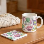Personalisierte 3D-Optik Keramiktasse mit Handarbeitsmotiv | mit Namen | Untersetzer wählbar | Geburtstag Muttertag Geschenk für Häkel- und Strickfans