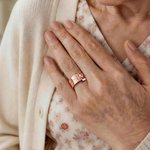 Tutti i miei amori in un solo anello - Anello a fasce con cuore e 2-7 nomi personalizzati