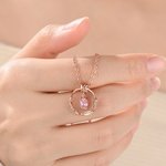 Personlig Mobius Strip Birthstone halskjede med inngravert navn Utsøkt smykkefestival Morsdag Bursdagsgave til kvinner Mamma