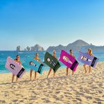 Toalla de playa de gran tamaño de secado rápido con el nombre de un personaje de dibujos animados personalizado Fiesta en la playa Regalo de cumpleaños para la familia Mujeres
