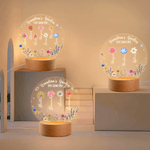 Henkilökohtainen Perhoset 1-13 Syntymä Kukat LED-yövalo nimellä ja puinen pohja Home Decor Äitienpäivä Syntymäpäivälahja äideille isoäideille