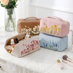 Personlig Butterfly Birth Flower PU läder sminkväska med namn Mors dag Födelsedag Jubileum Present till henne