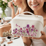 Personlig Butterfly Birth Flower PU läder sminkväska med namn Mors dag Födelsedag Jubileum Present till henne