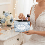 Personalisierte etwas blau blumige tragbare Make-up-Tasche mit Namen Datum täglichen Gebrauch Reise Lagerung Jahrestag Geburtstag Hochzeit Geschenk für Braut Brautjungfer