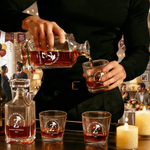 Gepersonaliseerde Graduation Cap Whiskey Decanter met Naam en Jaar Afstudeer Cadeau voor Afgestudeerde Familie Whiskey Lover