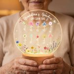 Henkilökohtainen Perhoset 1-13 Syntymä Kukat LED-yövalo nimellä ja puinen pohja Home Decor Äitienpäivä Syntymäpäivälahja äideille isoäideille