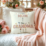 Housse d'Oreiller Personnalisée Faux Fil Effet Fleur de Naissance Première Maman Maintenant Grand-mère Housse d'Oreiller Douce avec Noms Cadeau de Fête des Mères pour Maman Grand-mère