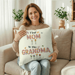 Housse d'Oreiller Personnalisée Faux Fil Effet Fleur de Naissance Première Maman Maintenant Grand-mère Housse d'Oreiller Douce avec Noms Cadeau de Fête des Mères pour Maman Grand-mère