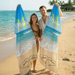 Asciugamano da spiaggia personalizzato a tema spiaggia Mr. e Mrs. ad asciugatura rapida con iniziali dei nomi, anno e testo Regalo di compleanno per la festa in spiaggia di una coppia.