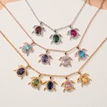Collier tortue de mer en zircon personnalisé avec 1 à 6 pierres de naissance - Cadeau anniversaire pour femme amoureuse des tortues