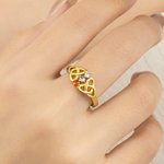 Anello personalizzato in argento sterling con nodo celtico e testo inciso Regalo di compleanno, anniversario e festa della mamma per le donne