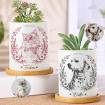 Spersonalizowana doniczka ceramiczna z bambusową podstawą i imieniem dla właściciela zwierzęcia w stylu szkicu ołówkiem z portretem zwierzęcia