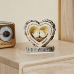 Henkilökohtainen First Kiss Wood Texture Heart Pattern Akryyli Ornamentti nimi ja päivämäärä Desk Decor Vuosipäivä Syntymäpäivälahja pariskunnille