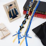 Spersonalizowany wielokolorowy kapelusz ukończenia szkoły Dwukolorowa pleciona wstążka Lei z imieniem i rokiem Dekoracja imprezowa Prezent na zakończenie szkoły dla absolwentów