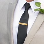 Personalisierte Krawattenklammer mit Wunschgravur | Krawattennadel | Herren-Accessoire | Jahrestag Geburtstag Hochzeit Geschenk für Männer