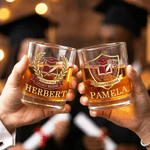 Personligt medicinskt emblem i collegestil 10 oz whiskyglas med namn för dagligt drickande Examensgåva för akademiker inom medicinsk arkitektur