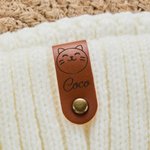 Gepersonaliseerde schattige garenbal kat PU leer gehaakt gebreide tags met klinknagels Set van 5 Verjaardag Handwerk Shop cadeau voor liefhebbers van haken