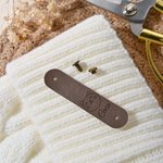 Gepersonaliseerde schattige garenbal kat PU leer gehaakt gebreide tags met klinknagels Set van 5 Verjaardag Handwerk Shop cadeau voor liefhebbers van haken