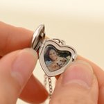 Personalised Simple Line Family Photo Heart-Shaped Locket Necklace Dainty Jewellery Birthday Mother's Day Gift for Mom Family