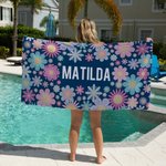 Personlig strandhandduk med blommor och namn snabbtorkande stor badlakan en unik present för semester sommarfest och födelsedag