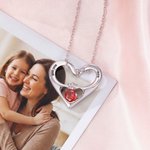 Collana personalizzata con cuore di pietra di nascita con testo inciso Gioielli squisiti Regalo per la festa della mamma, compleanno, anniversario per la mamma donna