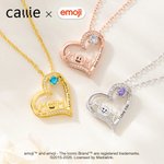 Collana emoji personalizzata con cuore in zircone con contorno di sorriso, pietra di nascita e testo inciso Regalo di compleanno per la festa della mamma | Callie × emoji ™