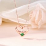 Collana personalizzata con cuore di pietra di nascita con testo inciso Gioielli squisiti Regalo per la festa della mamma, compleanno, anniversario per la mamma donna