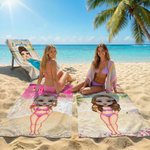 Serviette de plage personnalisée avec nom, paysage de plage, personnage de dessin animé de femme, serviette de plage douce à séchage rapide, cadeau de fête pour les femmes.