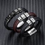 Bracciale personalizzato in pelle intrecciata con 1-8 anelli incisi con nomi di famiglia - Regalo per festa del papà per uomini