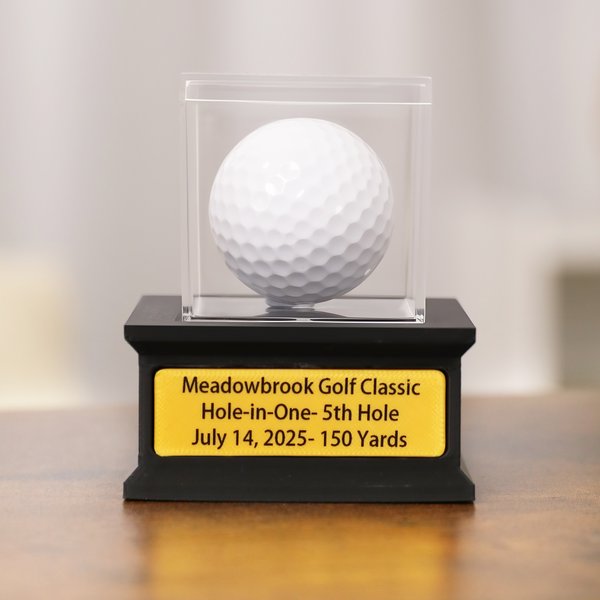 Henkilökohtainen Golf Ball Display Stand tekstillä Home Decor Game Day lahja Golf harrastajille