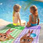 Asciugamano da spiaggia personalizzato a righe con personaggio dei cartoni animati, sovradimensionato e ad asciugatura rapida, con nome Regalo di compleanno per bambini e bambine.