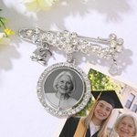 Spersonalizowana broszka z cyrkonią w kształcie łezki na czapkę z napisem Uroczystość ukończenia szkoły Prezent dla absolwentów