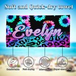 Gepersonaliseerde luipaardprint neon zonnebloemen sneldrogende strandhanddoek met naam Strandfeest Verjaardagscadeau voor familie vrienden