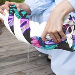 Gepersonaliseerde luipaardprint neon zonnebloemen sneldrogende strandhanddoek met naam Strandfeest Verjaardagscadeau voor familie vrienden