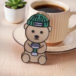 Personalizado lindo sombrero de punto Barista Oso Bolsa Etiqueta Llavero con Nombre Coffee Bar Cumpleaños Regalo para la familia amigo amante del café