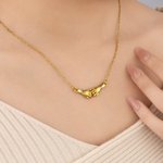 Collar personalizado Hand in Hand Pinky Promise con iniciales Dainty Jewelry Birthday Anniversary Gift for Couple Sister