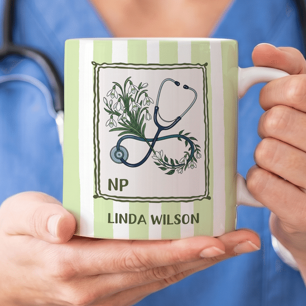 Tazza in ceramica personalizzata con testo e titolo per uso quotidiano Regalo di compleanno per il personale infermieristico per la Giornata dell'Infermiere