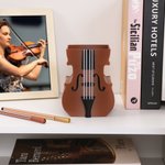 Portamatite personalizzato multicolore a forma di violino con nome e decorazione da scrivania Regalo di compleanno per amici di famiglia amanti della musica