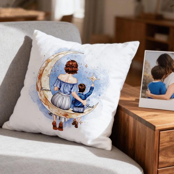 Taie d'Oreiller Personnalisée Étoile Lune Maman Enfant Vue de Dos avec Nom Décoration Maison Fête des Mères Cadeau d'Anniversaire pour Mère Garçon Fille