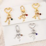 Spersonalizowany brelok do kluczy Birthstone Birthstone Flower Heart z inicjałem do codziennego użytku Prezent urodzinowy na Dzień Matki dla mamy, dziewczyny i kobiety