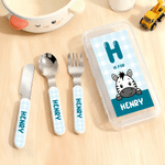 Henkilökohtainen Cartoon Eläimet Turvallinen Kannettava Haarukka Lusikka Veitsi 3 Pcs Ruokailuvälinesarja, jossa on asia ja nimi Takaisin kouluun Päivittäinen käyttö Syntymäpäivälahja lapsille
