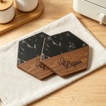 Personalizado Grabado Texto Jefe Chef Papá Acacia Mármol Tabla de Cortar Posavasos Set con Tazón y Cuchara Día del Padre Housewarming Regalo para Padre Familia
