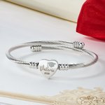 Personalized Multicolor Graduation Cap Heart Charm Bracelet with Engraved Name and Year Daily Wear Graduation Ceremony Gift for Graduates