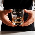 Gepersonaliseerde Cigar 10 oz Rock Whiskey Glas met Naam Vaderdag Verjaardagscadeau voor Man Whiskey Lover Sigaar Rokende Liefhebber