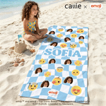 Personlig lekfull emoji scen foto snabbtorkande mjuk överdimensionerad strandhandduk med namn sommar födelsedagspresent för vänner barn | Callie × emoji ™