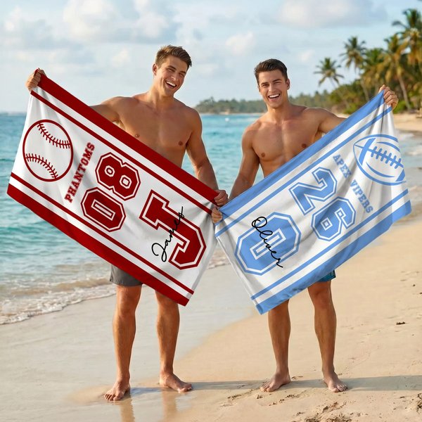 Gepersonaliseerde Multicolor Sportbal Oversized Sneldrogende Strandhanddoek met Naam en Nummer Strandfeest Verjaardagscadeau voor Sportliefhebbers Sportfans