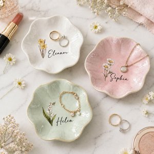 Personalized Watercolor Birth Flower Petal-Shaped Ceramic Jewelry Dish with Name Daily Use Birthday Mother's Day Gift for Her Best Friend